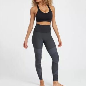 SPANX SEAMLESS MOTO LEGGINGS
